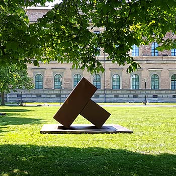 Kunst im öffentlichen Raum von München: Alf Lechner, Zueinander