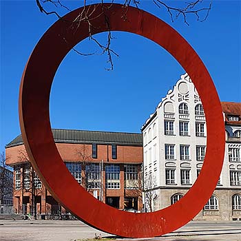 Kunst im öffentlichen Raum München Mauro Staccioli Der Ring