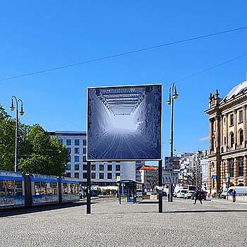 Kunst im öffentlichen Raum: Kunst-Insel am Lenbachplatz in München