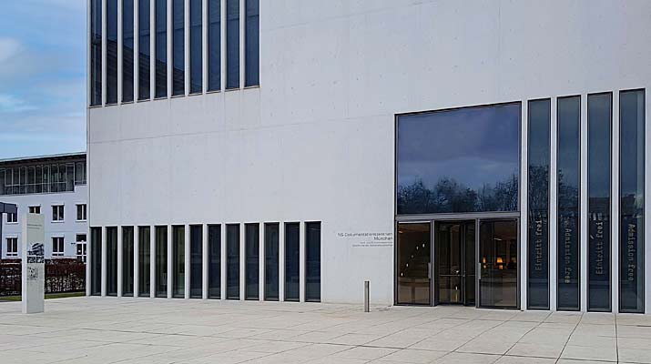 Ausstellungsgebäude des NS-Dokumentationszentrum München, wo ab April 2024 die Ausstellung Rechtsterrorismus zu sehen ist