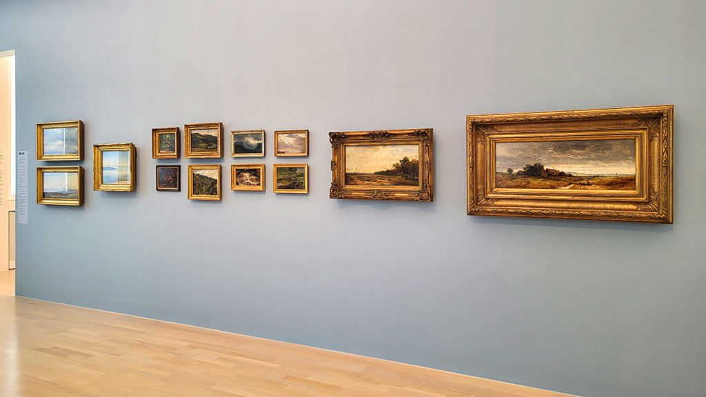 Gemälde mit Naturdarstellungen in der Ausstellung " Was zu verschwinden droht, wird Bild, Mensch – Natur – Kunst im Münchner Lenbachhaus