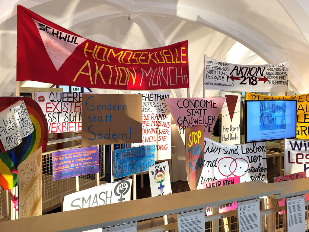LGBTIQ* Community in München in der Ausstellung What the City im Münchner Stadtmuseum