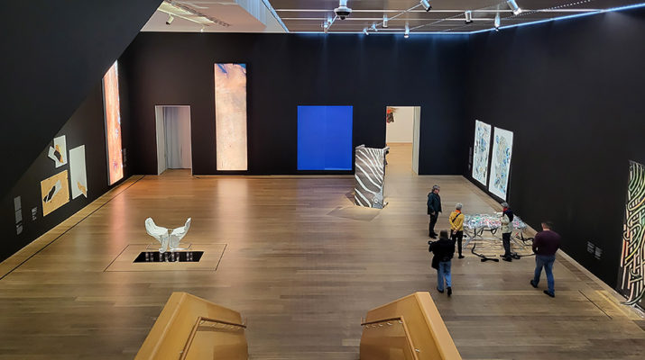 Ausstellung Long Story Short - Eine Kunstgeschichte aus der Sammlung Brandhorst von den 1960er-Jahren bis zur Gegenwart im Museum Brandhorst in München