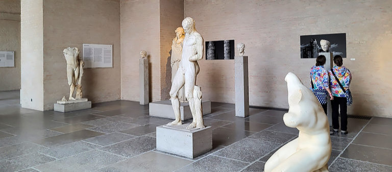 Ausstellung mit Fotografien von Richard Berndt in der Glyptothek München