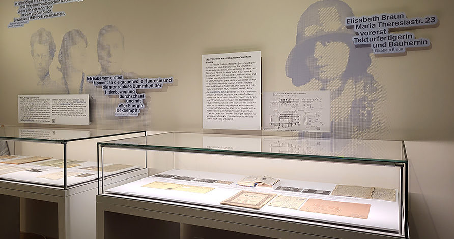 Ausstellung Maria Theresia 23. Biografie einer Münchner Villa in der Monacensia im Hildebrandhaus in München