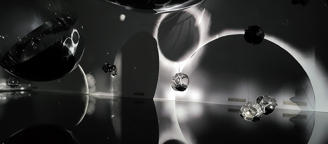 Ausstellung von Tomás Saraceno im Haus der Kunst in München